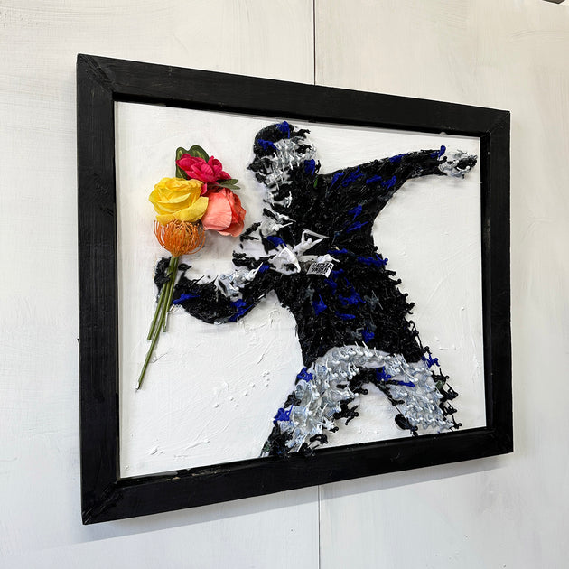 置物 BANKSY FLOWER BOMBER RED ver BANKSY FLOWER BOMBER (Red ver.)